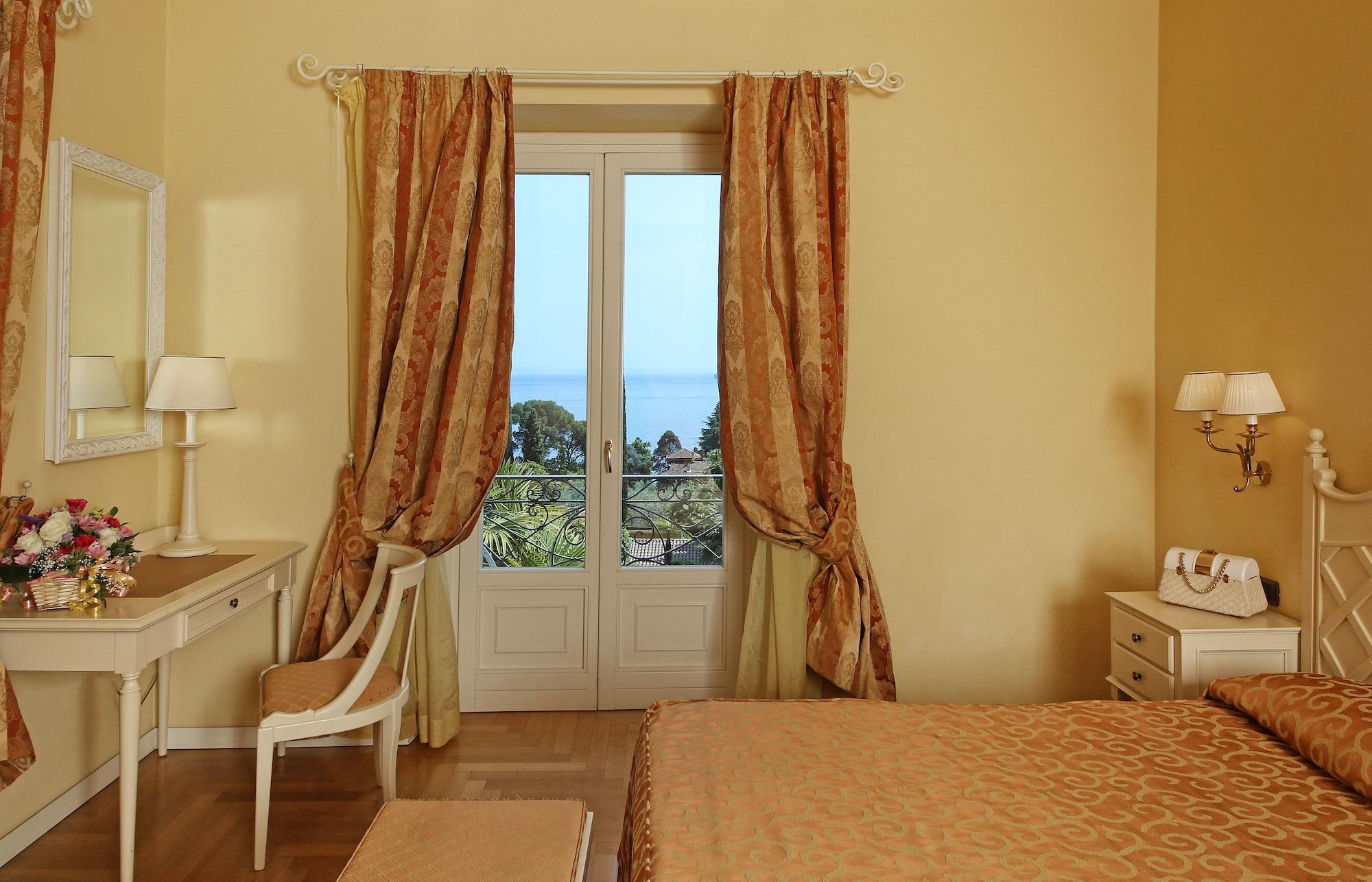 Villa Sofia Hotel Gardone Riviera Ngoại thất bức ảnh