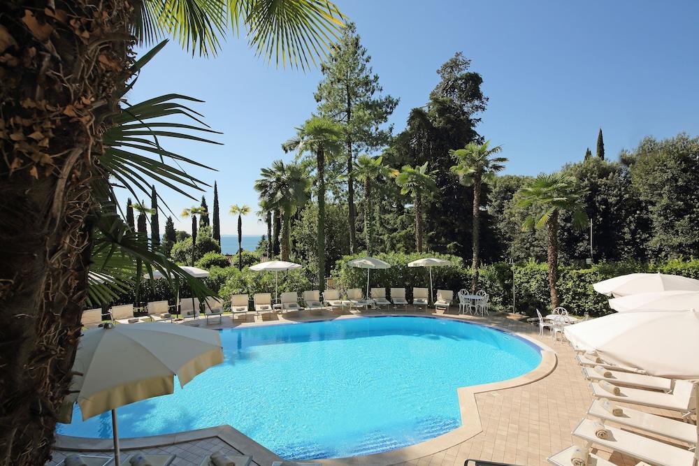 Villa Sofia Hotel Gardone Riviera Ngoại thất bức ảnh