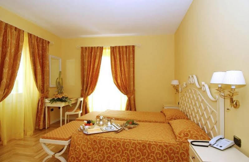 Villa Sofia Hotel Gardone Riviera Ngoại thất bức ảnh